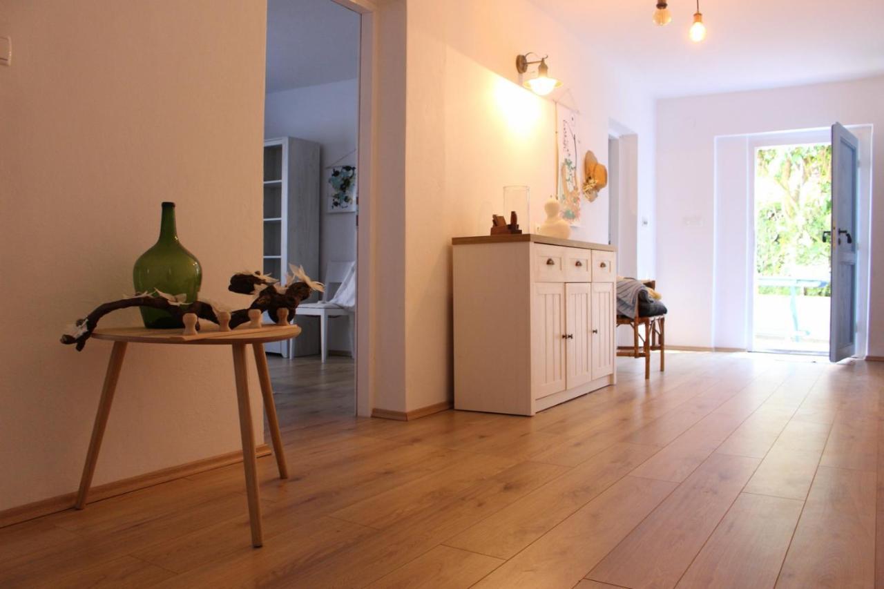 Blue Harbour No. 15 Apartment Veli Iz Ngoại thất bức ảnh