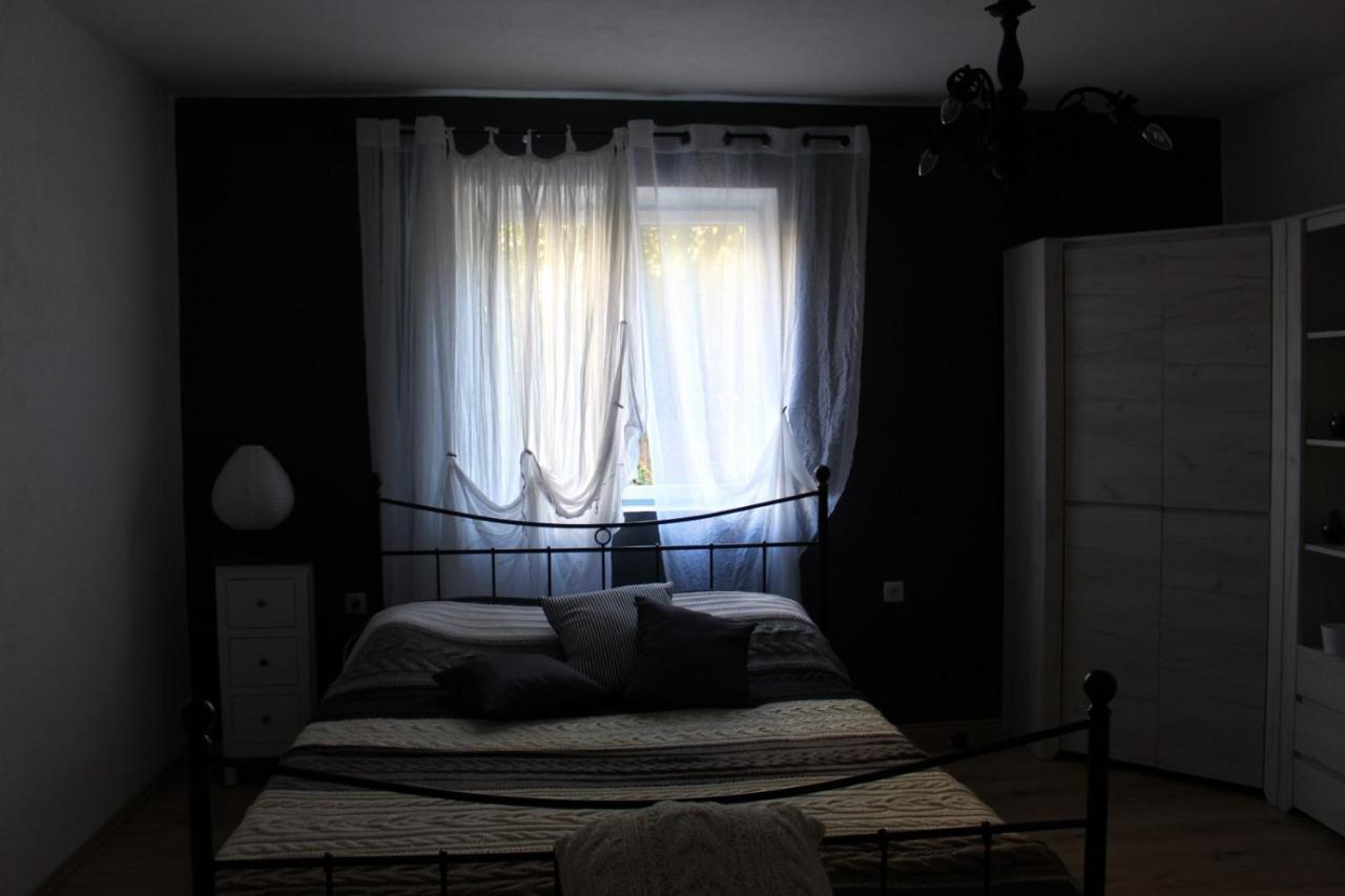 Blue Harbour No. 15 Apartment Veli Iz Ngoại thất bức ảnh